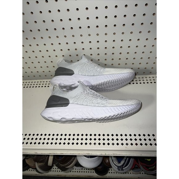 Nike React Phantom Run Flyknit 2 Womens Athletic Slip On Running Shoes Size 9.5 - Picture 5 of 8